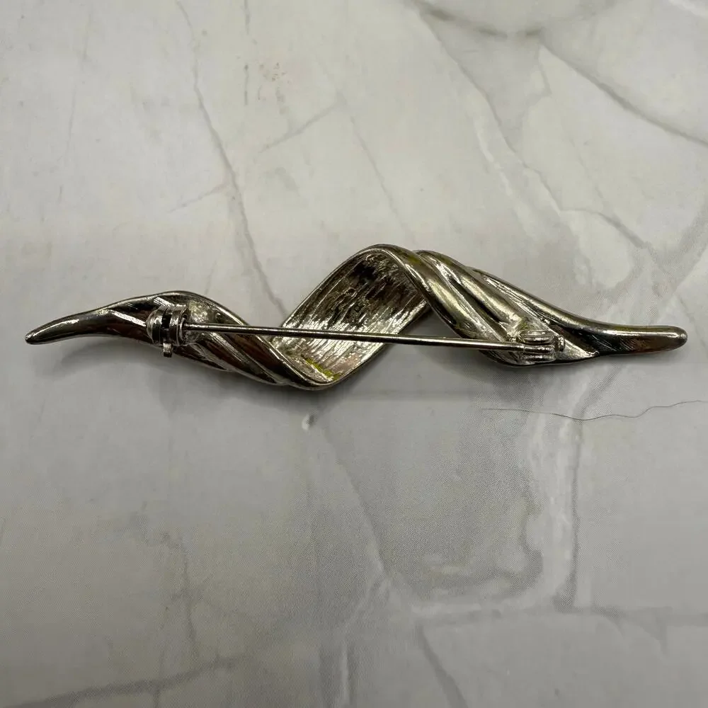 Vintage 1980s Silver Tone Abstract Twisted Ribbon Wave Brooch Pin